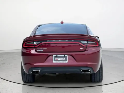 More photos of 2017 Dodge Charger R/T at Noblesville Imports, IN