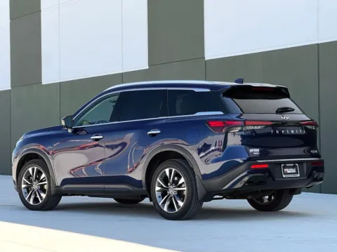 More photos of 2023 INFINITI QX60 LUXE at Noblesville Imports, IN