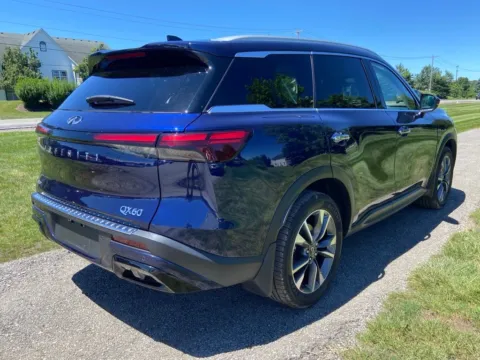 More photos of 2023 INFINITI QX60 LUXE at Noblesville Imports, IN