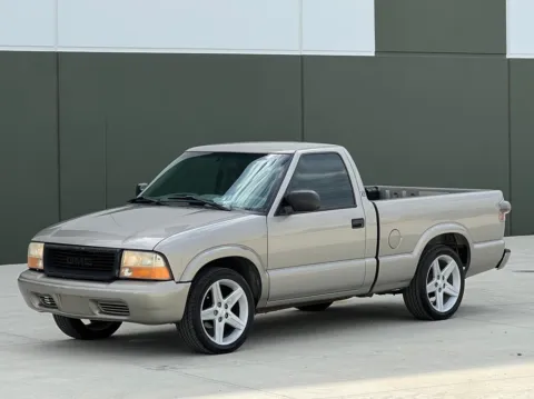 Gray 2003 GMC Sonoma SL for sale in Noblesville, IN