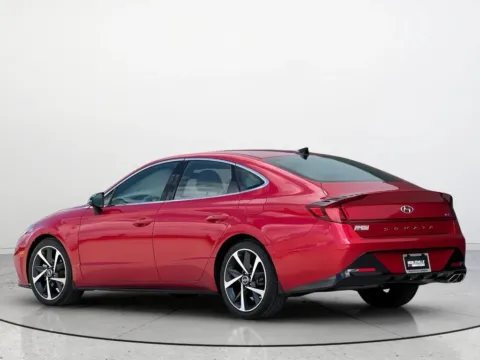 More photos of 2021 Hyundai Sonata SEL Plus at Noblesville Imports, IN