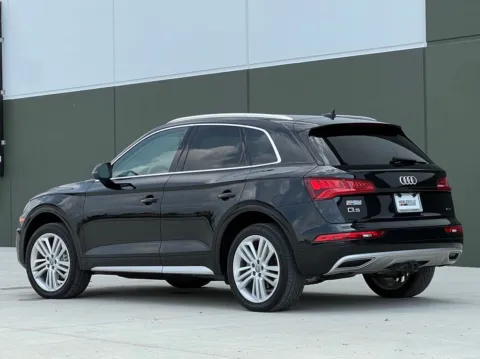 More photos of 2019 Audi Q5 2.0T Prestige at Noblesville Imports, IN