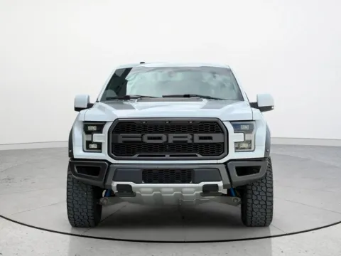 More photos of 2018 Ford F-150 Raptor at Noblesville Imports, IN