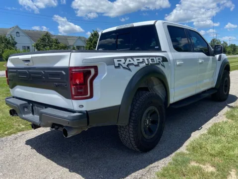 More photos of 2018 Ford F-150 Raptor at Noblesville Imports, IN