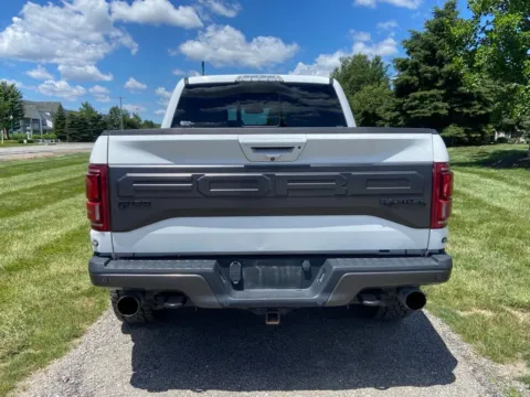 More photos of 2018 Ford F-150 Raptor at Noblesville Imports, IN