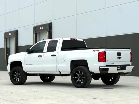 More photos of 2018 Chevrolet Silverado 1500 Custom at Noblesville Imports, IN