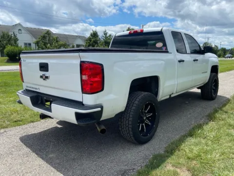 More photos of 2018 Chevrolet Silverado 1500 Custom at Noblesville Imports, IN