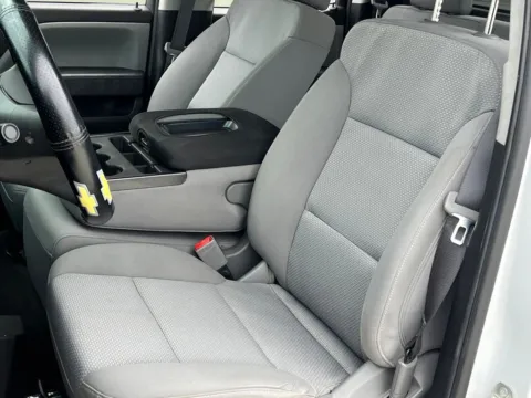 More photos of 2018 Chevrolet Silverado 1500 Custom at Noblesville Imports, IN