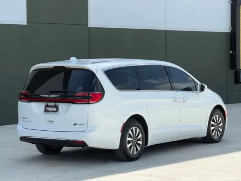 Photos of 2022 Chrysler Pacifica Hybrid Touring L for sale in Noblesville, IN at Noblesville Imports