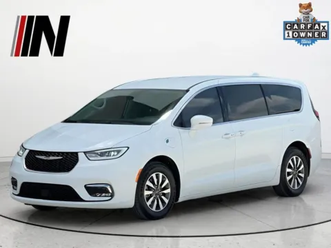 Photos of 2022 Chrysler Pacifica Hybrid Touring L for sale in Noblesville, IN at Noblesville Imports