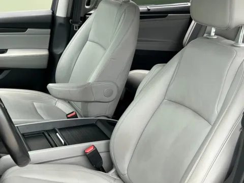 More photos of 2023 Honda Odyssey EX-L at Noblesville Imports, IN