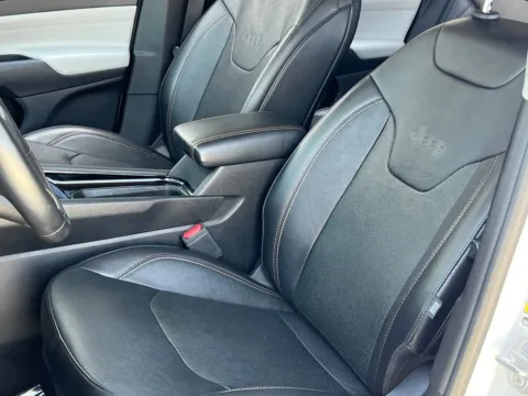 More photos of 2022 Jeep Compass Limited at Noblesville Imports, IN
