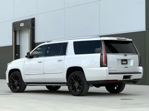 More photos of 2018 Cadillac Escalade ESV Luxury at Noblesville Imports, IN