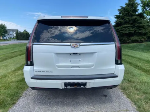 More photos of 2018 Cadillac Escalade ESV Luxury at Noblesville Imports, IN