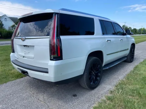 More photos of 2018 Cadillac Escalade ESV Luxury at Noblesville Imports, IN