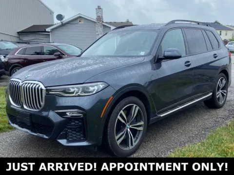 Gray 2020 BMW X7 xDrive40i for sale in Noblesville, IN