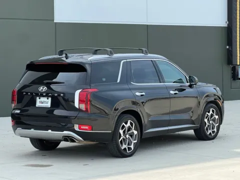 More photos of 2022 Hyundai Palisade Calligraphy at Noblesville Imports, IN