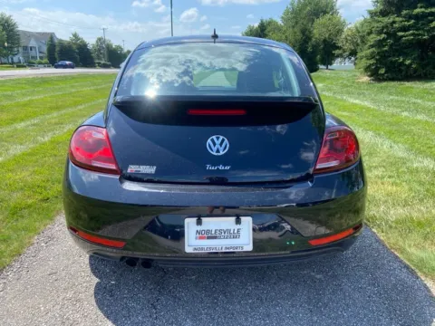 More photos of 2019 Volkswagen Beetle 2.0T S at Noblesville Imports, IN