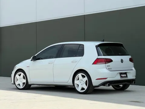 More photos of 2018 Volkswagen Golf GTI 2.0T SE at Noblesville Imports, IN