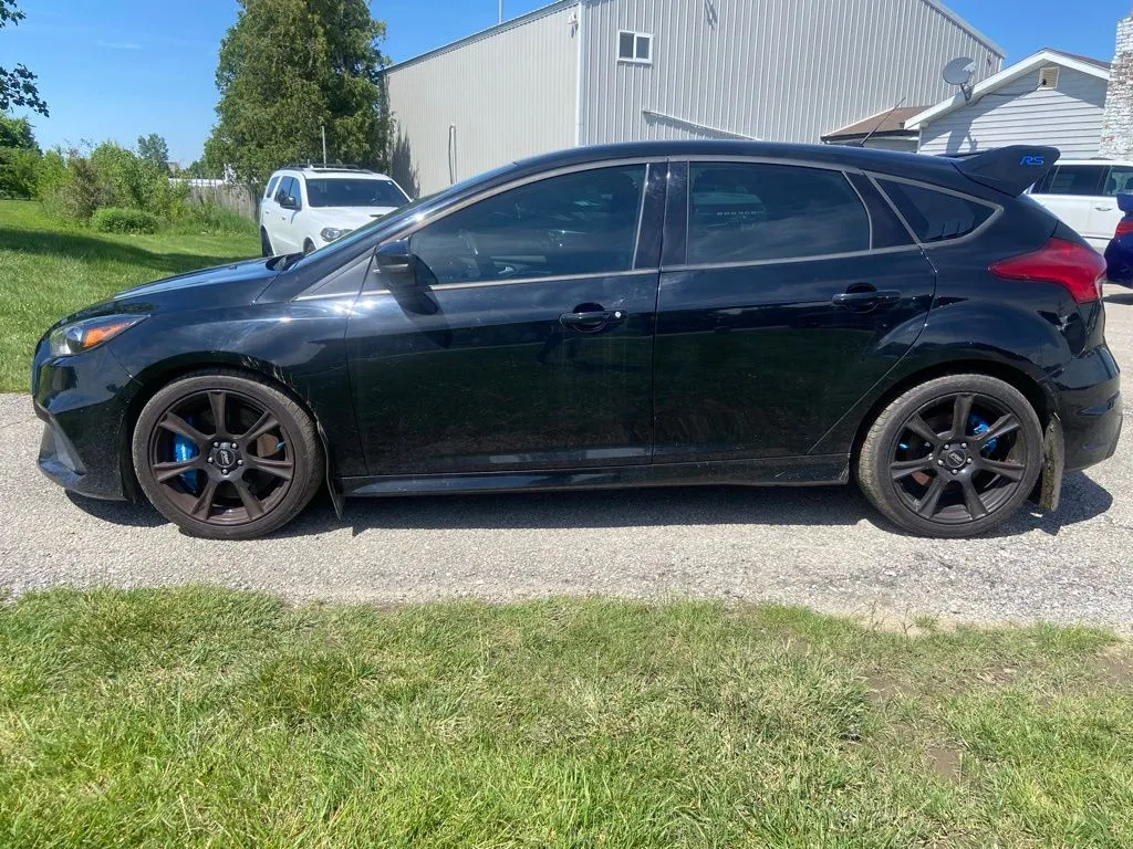 2017 Ford Focus 5 Door Hatch RS's photo