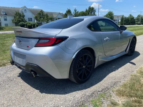 More photos of 2023 Toyota GR86 Premium at Noblesville Imports, IN
