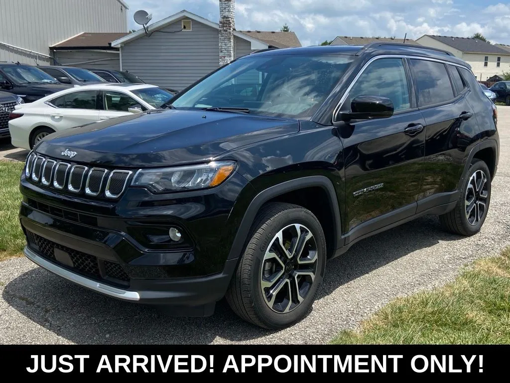 Black 2022 Jeep Compass Limited for sale in Noblesville, IN