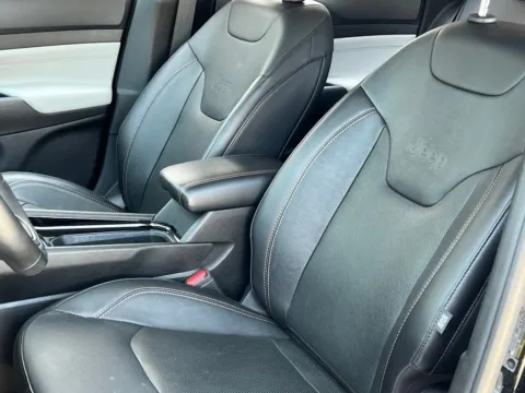 More photos of 2022 Jeep Compass Limited at Noblesville Imports, IN