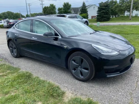 More photos of 2020 Tesla Model 3 Standard Range Plus at Noblesville Imports, IN