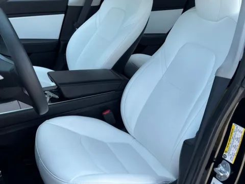 More photos of 2020 Tesla Model 3 Standard Range Plus at Noblesville Imports, IN