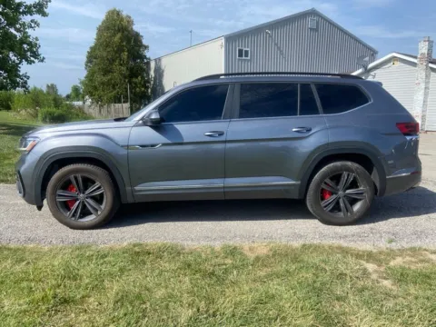 Photos of 2021 Volkswagen Atlas 3.6L V6 SE w/Technology R-Line for sale in Noblesville, IN at Noblesville Imports