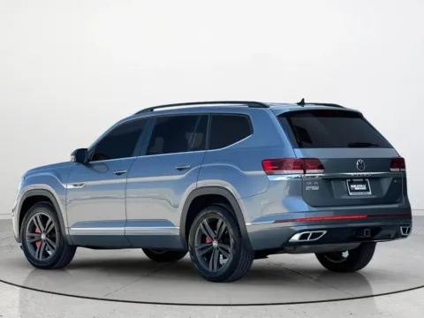 More photos of 2021 Volkswagen Atlas 3.6L V6 SE w/Technology R-Line at Noblesville Imports, IN