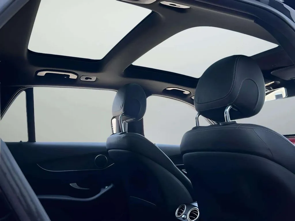 2022 Mercedes-Benz GLC GLC300 - Photo 16