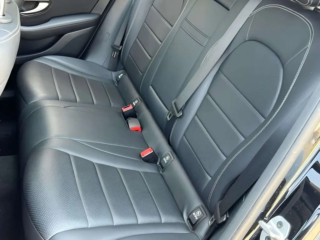 2022 Mercedes-Benz GLC GLC300 - Photo 11
