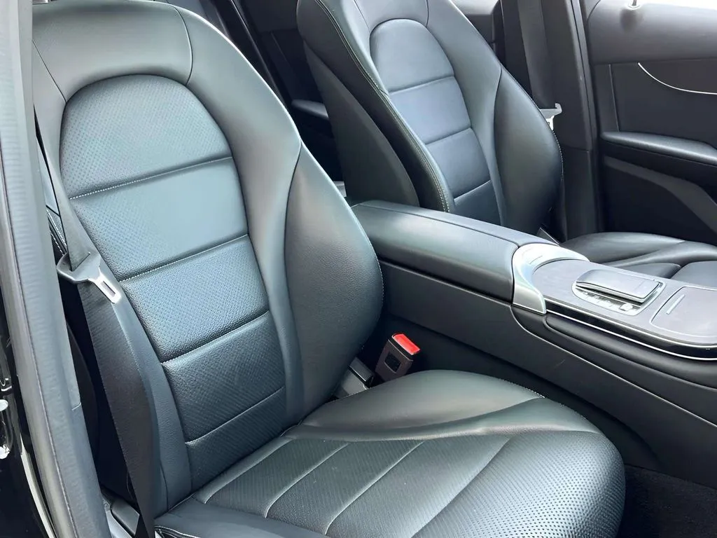 2022 Mercedes-Benz GLC GLC300 - Photo 10