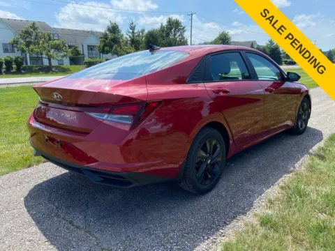 More photos of 2022 Hyundai Elantra SEL at Noblesville Imports, IN