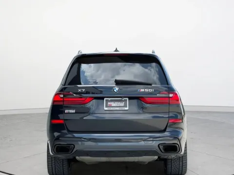 More photos of 2022 BMW X7 M50i at Noblesville Imports, IN