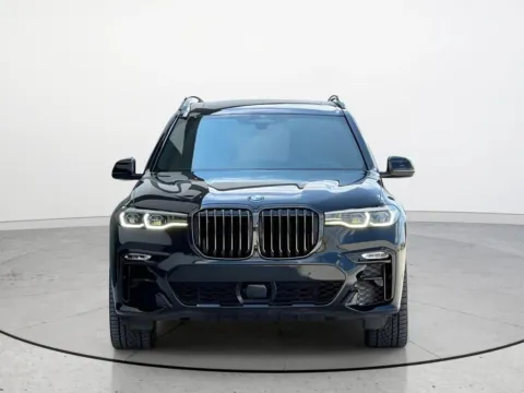 More photos of 2022 BMW X7 M50i at Noblesville Imports, IN