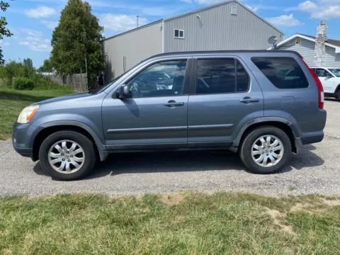 Photos of 2006 Honda CR-V SE for sale in Noblesville, IN at Noblesville Imports