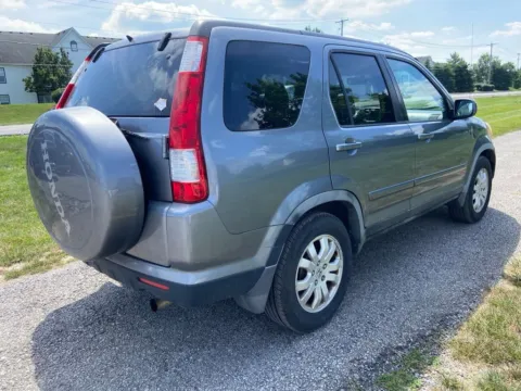 More photos of 2006 Honda CR-V SE at Noblesville Imports, IN