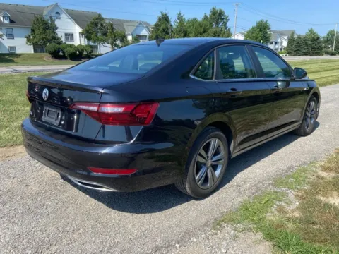 More photos of 2020 Volkswagen Jetta R-Line at Noblesville Imports, IN