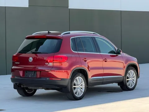 More photos of 2014 Volkswagen Tiguan SE at Noblesville Imports, IN