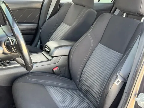 More photos of 2020 Dodge Charger SXT at Noblesville Imports, IN