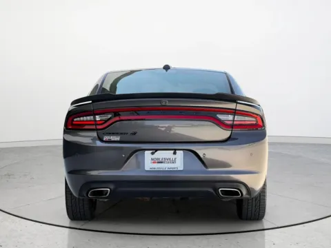 More photos of 2020 Dodge Charger SXT at Noblesville Imports, IN