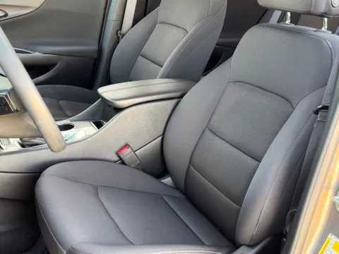 More photos of 2020 Chevrolet Malibu LT at Noblesville Imports, IN