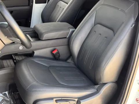 More photos of 2021 Land Rover Defender 90 S at Noblesville Imports, IN
