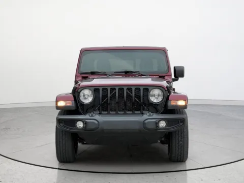 More photos of 2021 Jeep Gladiator Willys at Noblesville Imports, IN