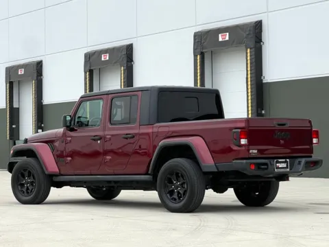 More photos of 2021 Jeep Gladiator Willys at Noblesville Imports, IN