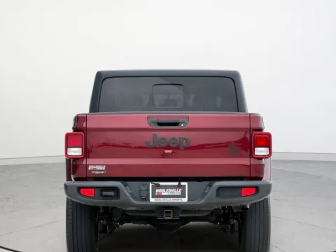 More photos of 2021 Jeep Gladiator Willys at Noblesville Imports, IN
