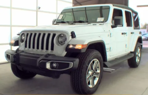 White 2022 Jeep Wrangler Unlimited Sahara for sale in Noblesville, IN