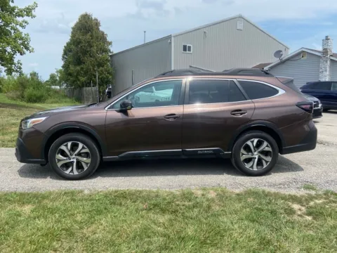 Photos of 2022 Subaru Outback Limited for sale in Noblesville, IN at Noblesville Imports